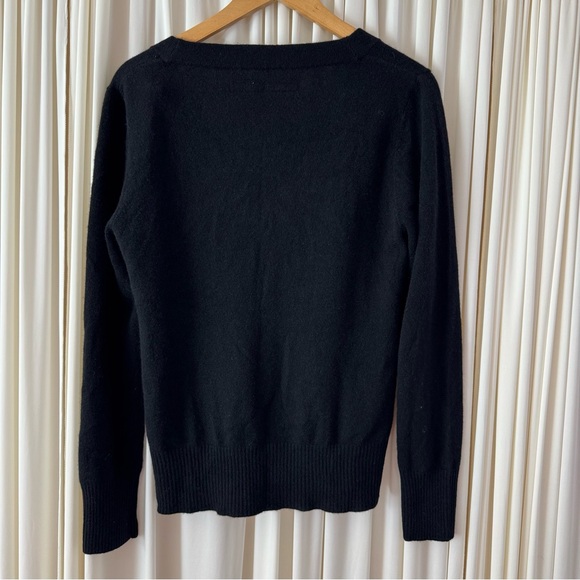 Enza Costa Black 100% Cashmere V-Neck Sweater Size Large Winter‎ - Picture 7 of 8